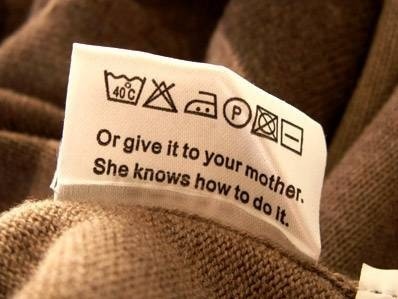labels on clothes - por a po Or give it to your me She knows how to d to your mother w to do it.