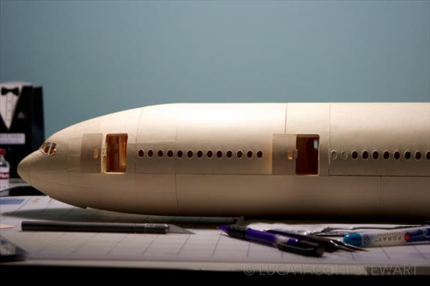 Boeing airplane made from paper