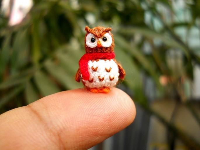 Worlds smallest crocheted animals