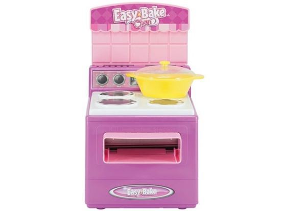 The Easy-Bake Oven is an obviously dangerous toy, but its also one of the most popular of all time. This classic toy has undergone around a dozen re-designs through the years, but every one of them put kids at risk of burns. The 2006 model was probably the most dangerous one, as it directly resulted in 77 children severely burning their fingers!