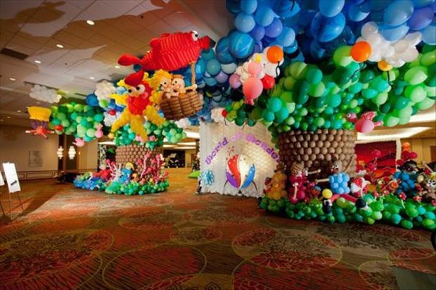 Unbelievable balloon art