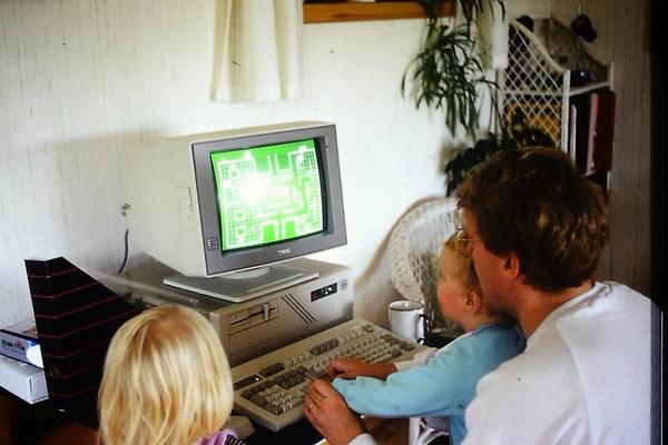 Proof '90s kids playing video games are cooler than kids today