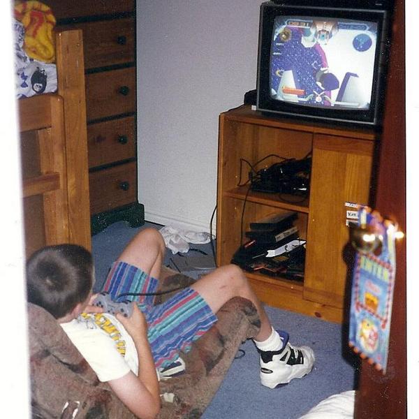 Proof '90s kids playing video games are cooler than kids today