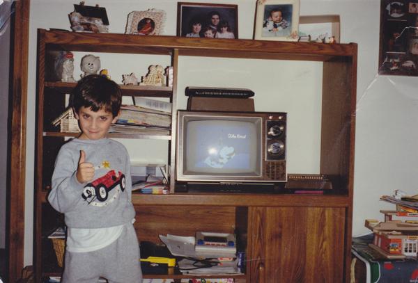 Proof '90s kids playing video games are cooler than kids today