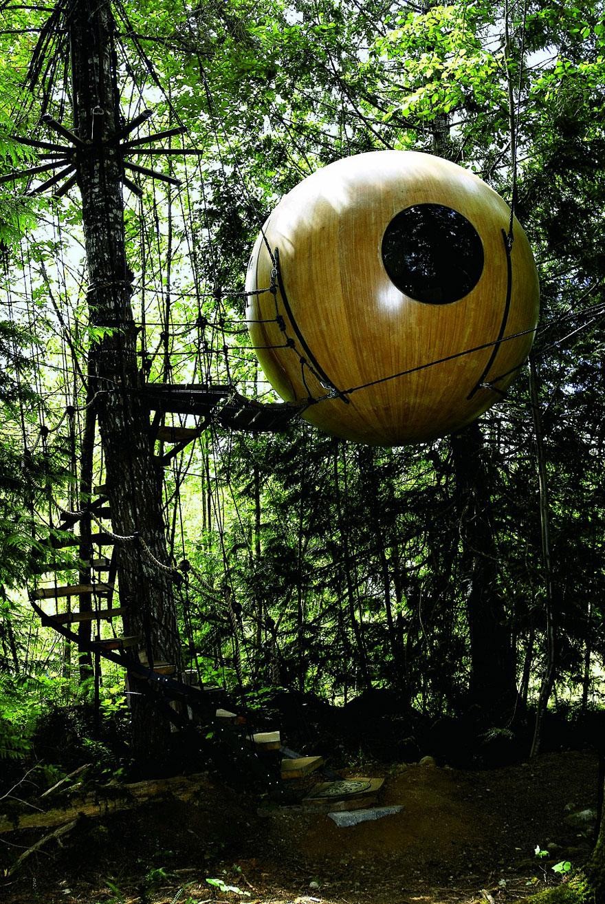 Free Spirit Sphere Tree house