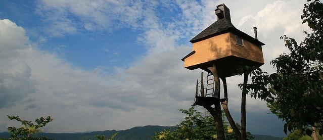 "Too-High Tree house" was built by a Japanese professor of architecture in 2004 as a perfect spot to share a cup of tea with his father.