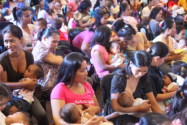 21,000 women take part in a breastfeeding world record attempt across the Philippines on Oct. 24, 2013.