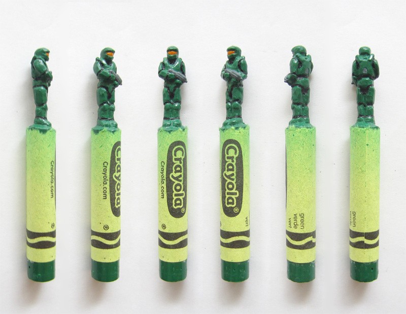 Artist Creates Mini Sculptures out of Crayons