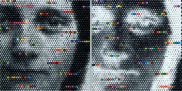 Artist creates incredible pieces using only crayons