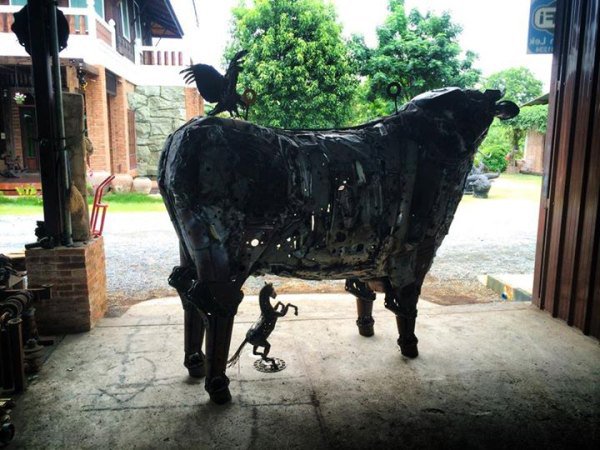 scrap metal art bull - m