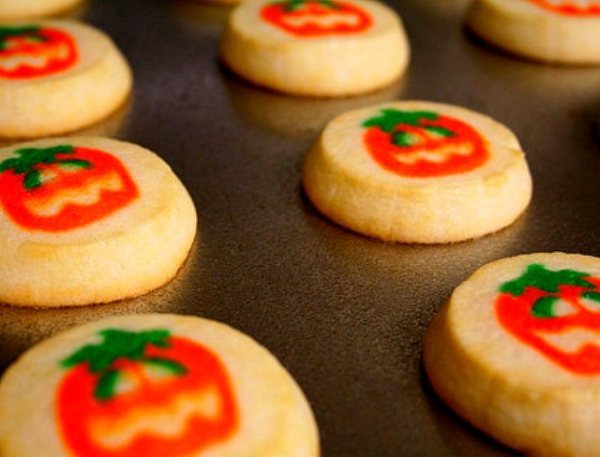 halloween cookies bake