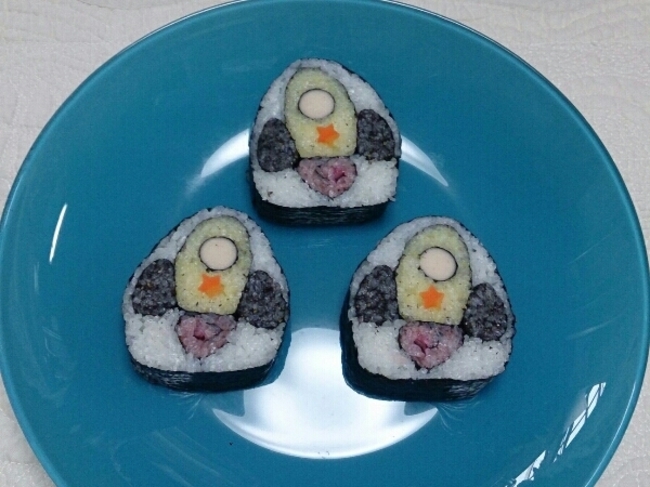 31 Pieces of Creative Sushi Art Almost Too Beautiful To Eat