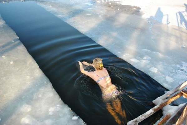 ice swimming