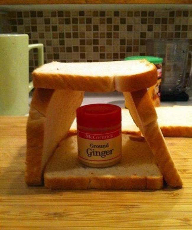 christmas puns - ginger bread house funny - McCormick Ground Ginger