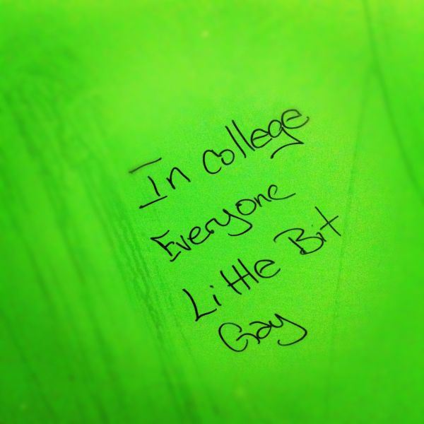 31 Perfect Bits of Bathroom Graffiti