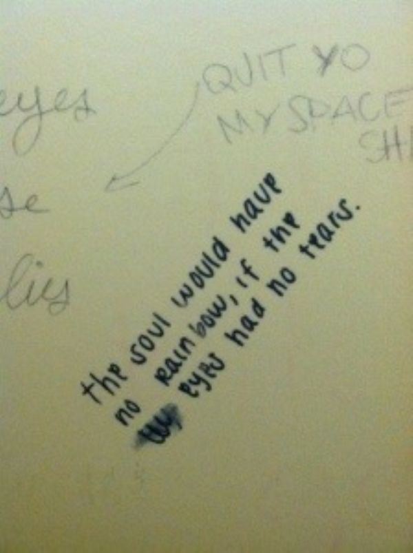 31 Perfect Bits of Bathroom Graffiti