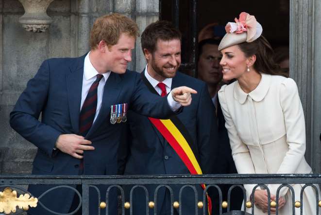 33 Awkward Royal Family photos