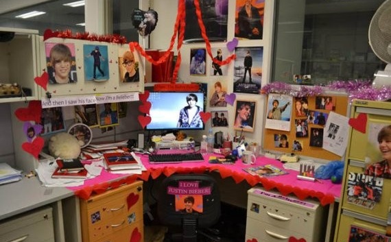 justin bieber office prank - then I saw his face with On Ilove Justin Tierer