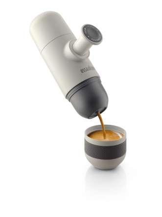HAND-POWERED COFFEE MACHINE