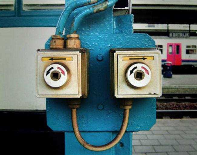 faces in everyday objects