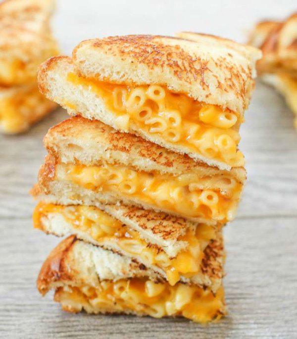 Mac and Cheese Grilled Cheese