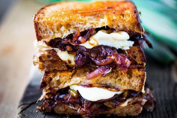 French Onion Grilled Cheese