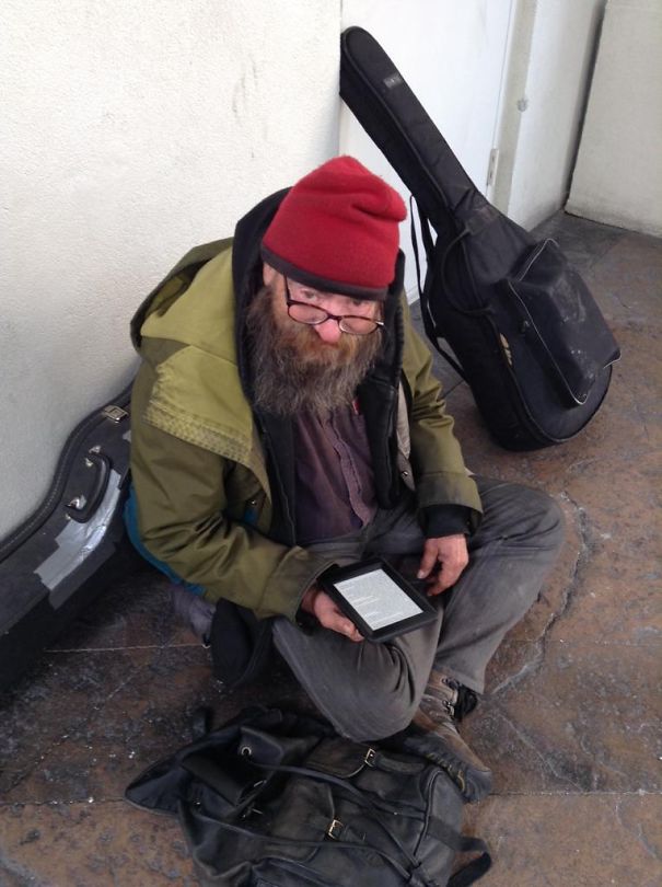 This Homeless Man Was Seen Reading The Same Book Over And Over, So A Kind Man Gave Him A Kindle