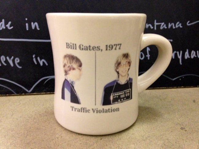mug - de in intana Bill Gates, 1977 Iryda eve in Traffic Violation