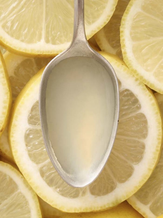 Vinegar-based cleaning products leave a gross smell. Neutralize it with a bit of lemon juice.
