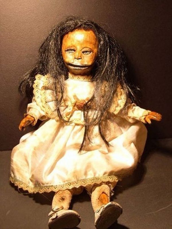 creepy looking dolls -