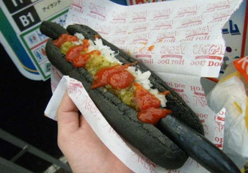 Black Terra Hot-Dog: People over at Vegas Premium Hot-Dogs, in Akihabara, Tokyo created a food item that is entirely black as charcoal. They use edible bamboo charcoal powder, as a food dye. I know it looks bad, but apparently it doesn’t alter the taste at all and it’s good for your health.