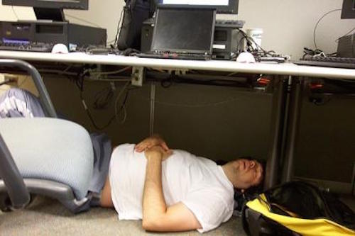 20 Pictures of People Literally Asleep on the Job