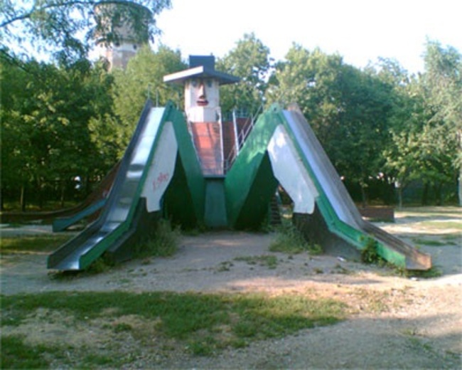 weird kids playground