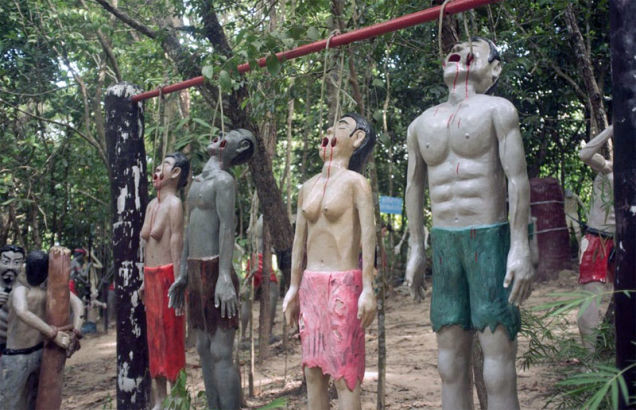 Hellish park in Thailand depicts a Buddhist's hell
