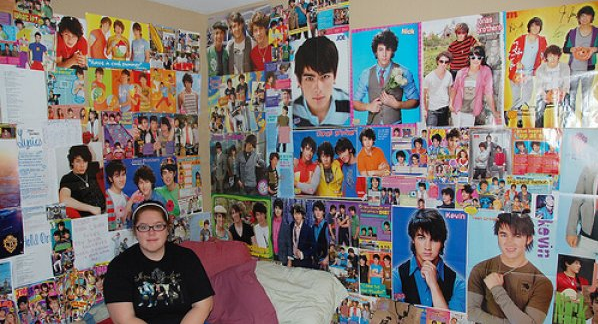 20 Fans Who Went A Bit Too Far In Their Obsession