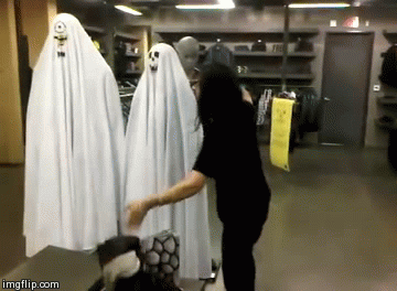14 Ghost Pranks That Sent People Crying to Their Momma