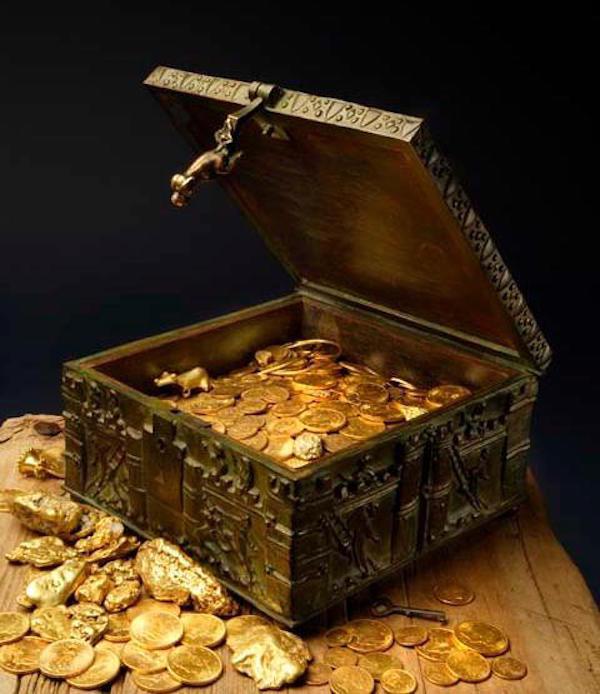 The Fenn Treasure – Rocky Mountains.
Forrest Fenn was diagnosed with cancer in 1988. He came up with the idea during this illness to create a bronze chest full of treasure for anyone to go find. He filled the chest with “treasure” containing gold nuggets, rare coins, jewelry and gemstones, along with a jar holding his autobiography. He intended to hide it and die in the wilderness, with the treasure as a legacy.
However, he survived his illness and waited until he was 79 or 80 to hide the treasure.His memoir “The Thrill of the Chase” was published in 2010, containing a poem that contains clues that lead to the location of the hidden treasure. In March 2013, he revealed that the treasure was hidden in the Rocky Mountains north of Santa Fe and 5,000 feet (1,500 m) above sea-level. On March 27, 2013, Forrest Fenn’s 11th clue was revealed: “No need to dig up the old outhouses, the treasure is not associated with any structure.” On May 3, 2013, Fenn was interviewed to reveal: “The treasure is not in a graveyard.” This was in response to an arrest of a treasure seeker the previous month. In September 2013, Fenn announced the publication of a new book, Too Far to Walk, containing a pullout map of the area surrounding the treasure. The book has since been published and is available for purchase. In January 2015, Fenn revealed in a interview: “I know the treasure chest is wet.”