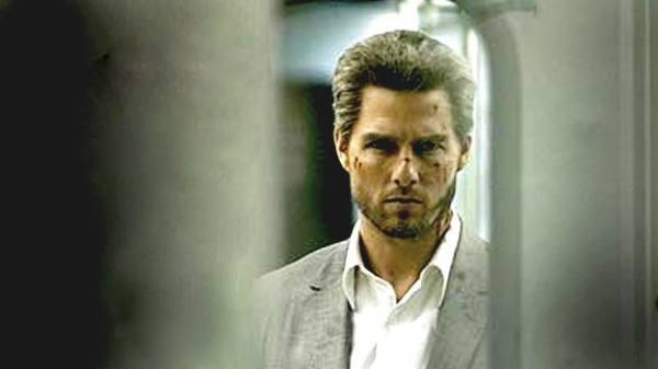 Tom Cruise: For “Collateral,” Tom needed to know how to blend into a crowd since he was playing an assassin. Having one of the most recognizable faces in Hollywood, Tom learned how to do this by dressing up as a FedEx worker and delivering packages inconspicuously. He claims to be a great stalker these days.