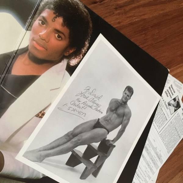 thriller inner sleeve drawings - David Youtlets For Pallare 15384513