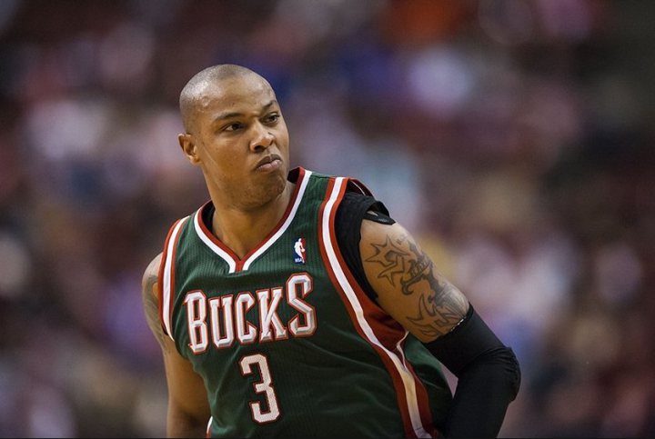 Caron Butler : While he has gotten over a previous superstition – the need to drink a half liter of Mountain Dew before he takes the court, Caron Butler now has to chew a straw during every timeout. Unfortunately the NBA banned it due to safety concerns.