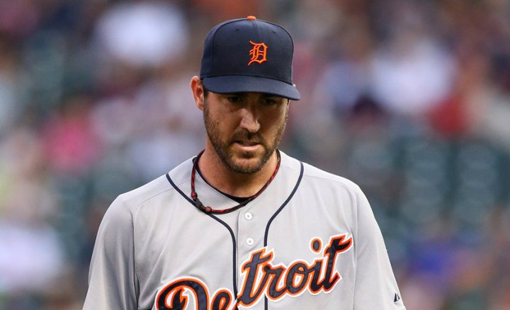 Justin Verlander : The former Cy Young award winner always has dinner from his favorite fast food joint, Taco Bell, the night before every game. Verlander enjoys three crunchy taco supremes with no tomato, a cheesy gordita crunch and a Mexican pizza with no tomatoes for dinner.