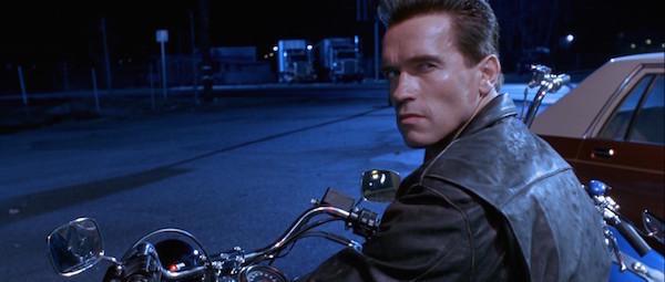 Cameron also shot most of the scenes of ‘The Terminator’ at night with streets that had mercury-vapour lamps that helped to keep the filming costs low. This later gave the film its neo-noir look.