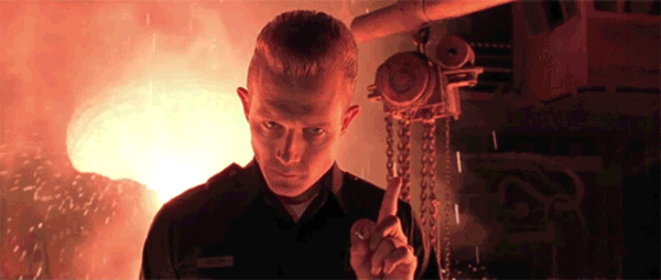 For the scene where the naked T-1000 arrives and steals the cops clothes, the effects team had to digitally remove a sensitive part of Robert Patrick’s anatomy.