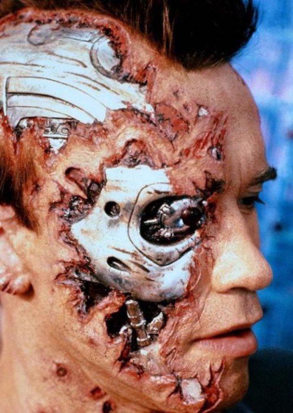 The damaged Terminator look in the climax of the film took five hours to apply and an hour to remove.