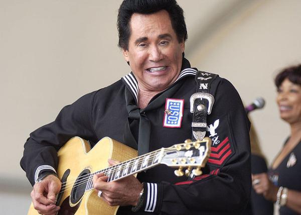Wayne Newton: Newton was once listed as the highest paid entertainer in the world (according to the Guinness Book of World Records). In 1992, after a slew of bad investments Newton filed chapter 11 bankruptcy.