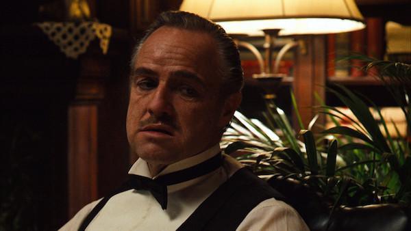 The Godfather (1972): Although popular myth suggests that Marlon Brando padded his cheeks with cotton wool to play Vito Corleone, he did so only for the audition. Before the actual filming began, he had a mouthpiece specially created by a dentist.