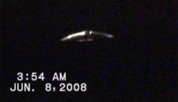 Yeni Kent Compound, 2008: A night guard at the Yeni Kent Compound in Turkey took video of supposed UFOs over four months. There were many witnesses of the events, and these videos are considered some of the most important UFO footage ever filmed. People claim that the sightings were just lights from cruise ships, but they had to be UFOs, right?