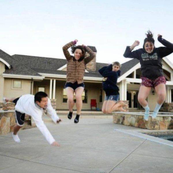 perfect time friends jumping fail