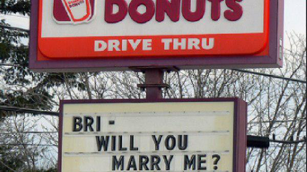 19 Trashy Wedding Proposals