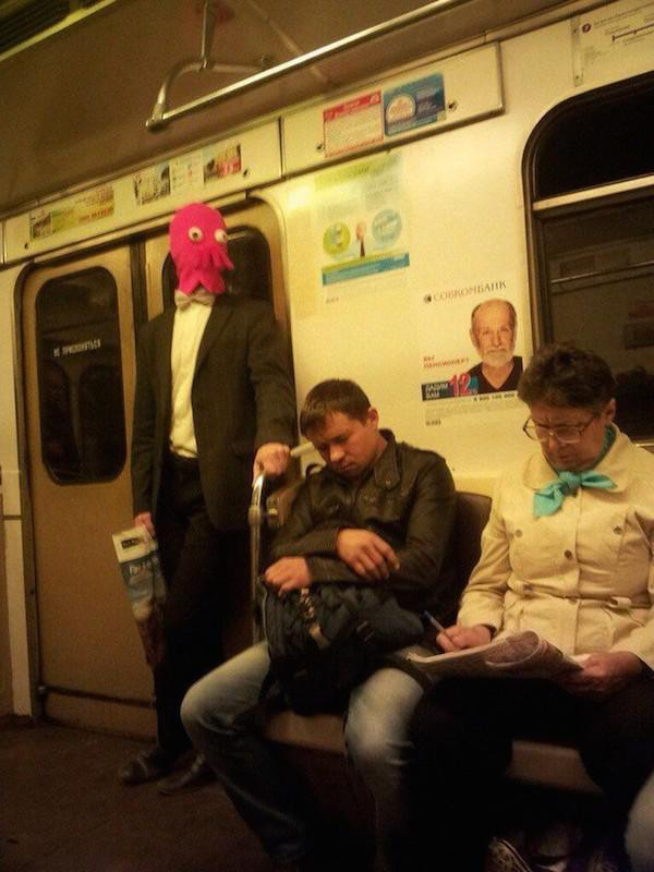 26 awkward fashions from the Russian metro
